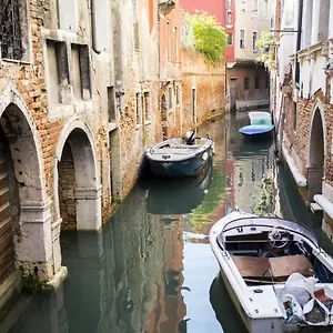 Rialto Corte Dei Sansoni Canal View By Wonderful Italy , Venise Italie
