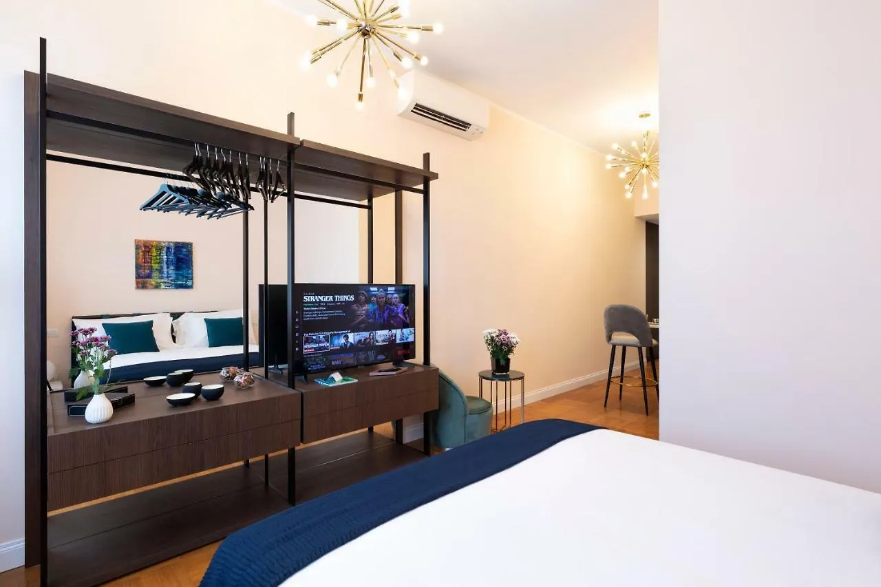 Milano Manzoni Clc Apartments  Милан