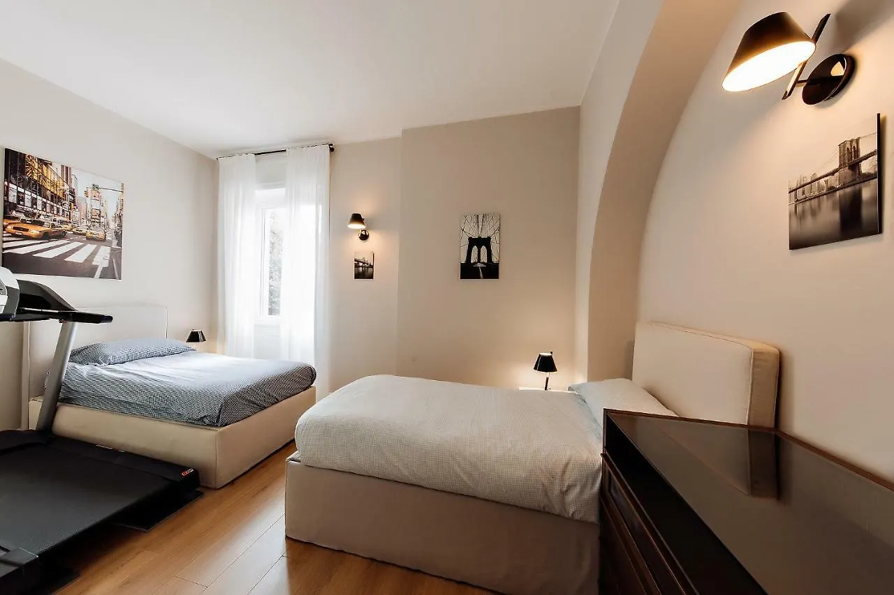 Milano Manzoni Clc Apartments 0*, Milan